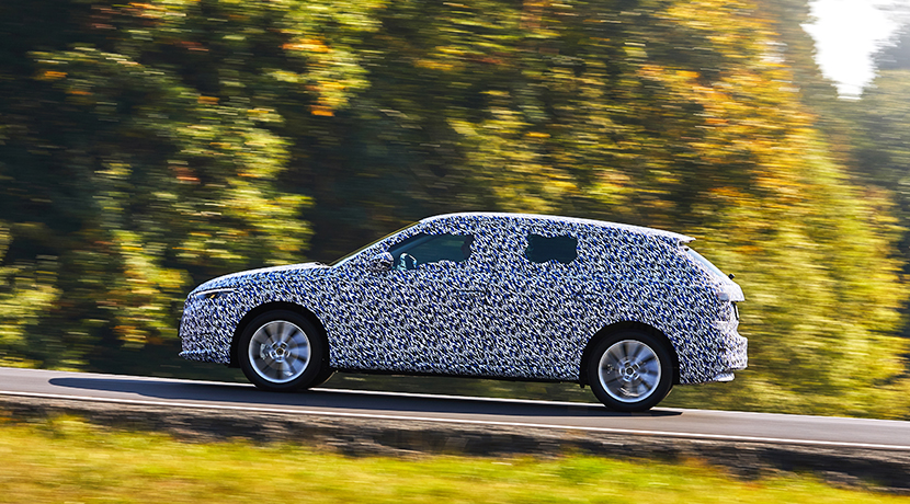 Skoda Scala camouflaged lateral